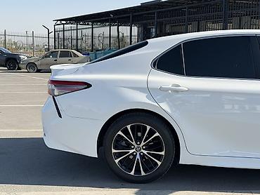 5: Toyota Camry: 2018 г., 2.5 л, Автомат, Бензин, Седан — 4