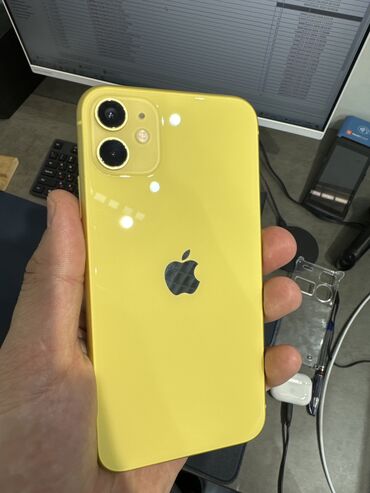 OnePlus: IPhone 11, Б/у, 128 ГБ, Желтый, Защитное стекло, 80 %