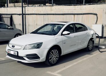 на х5 е53: Электромобиль Geely Emgrand EV, выполненный в элегантном белом цвете