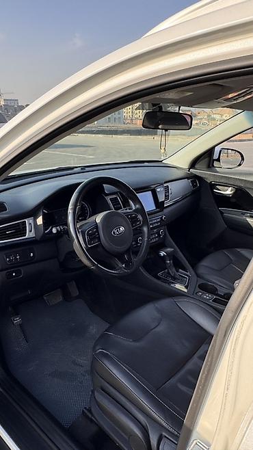 Kia: Kia Niro: 2017 г., 1.6 л, Гибрид, Кроссовер — 7