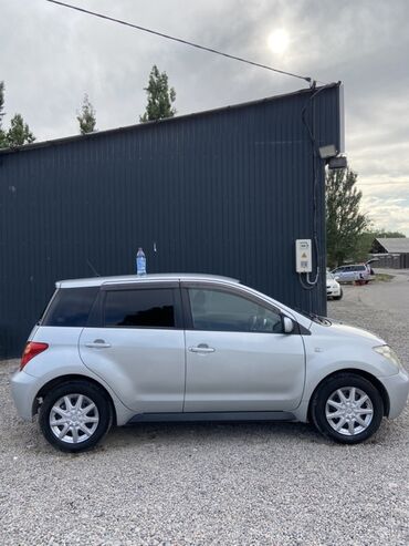 авто машина тико: Toyota ist: 2003 г., 1.3 л, Автомат, Бензин, Хэтчбэк