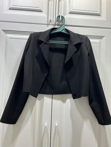 tulum geyimleri: Женская куртка M (EU 38), цвет - Черный
