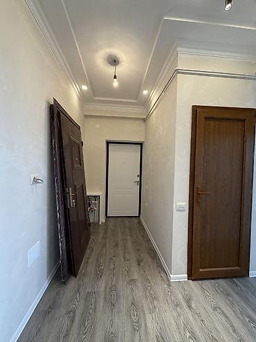 ağ seher: 3 otaqlı, Yeni tikili, 73 kv. m — 4