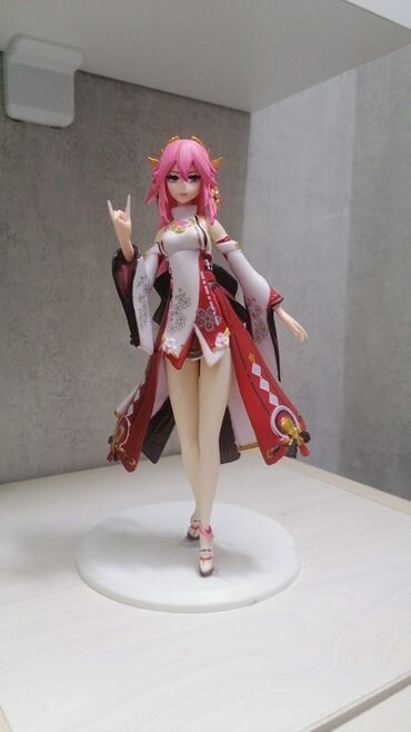Kolleksiya kartları: Anime fiquru – Yae Miko (Genshin Impact) - Material: sərt plastik/PVC