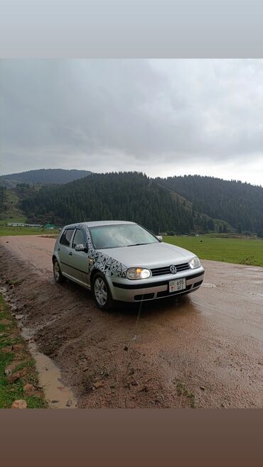 Volkswagen: Volkswagen Golf: 2003 г., 1.6 л, Механика, Бензин, Хэтчбэк