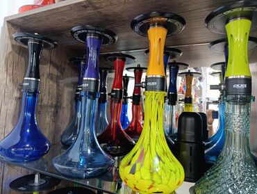 Qəlyan, vayp və aksesuarları: Şəffaf şüşə materialdan hazırlanmış, müxtəlif rənglərdə olan bu