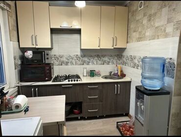 Продажа квартир: 4 комнаты, 77 м², Индивидуалка, 3 этаж, Косметический ремонт