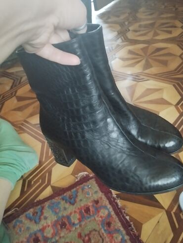 Basanoşka və səndəllər: Ölçü: 38, İşlənmiş — 2