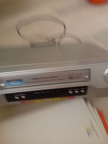 video kaset: Samsung VHS videomaqnitofon – model SV-160G/S (üzərində “Intelligent — 3