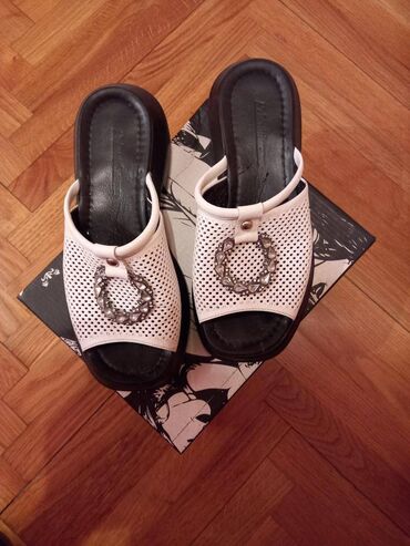 kožne jakne subotica: Fashion slippers, 37