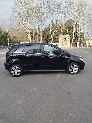 Mercedes-Benz: Mercedes-Benz B - klass Motor və korobka əladır.Korobkanı təzə — 6