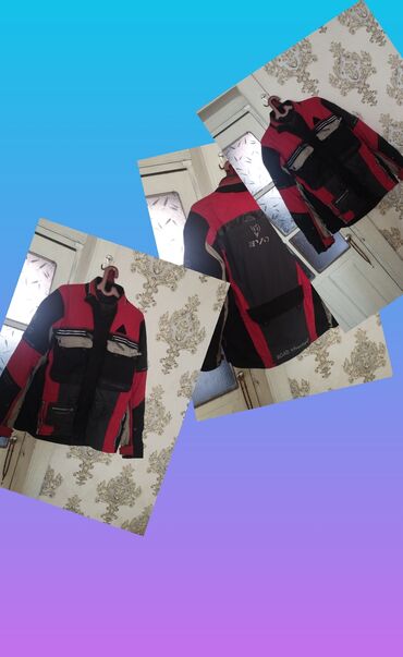 kisi geyimleri kurtkalar: Куртка XL (EU 42), цвет - Красный
