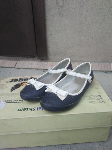 продаю женские туфли: Туфли 31-32 размер