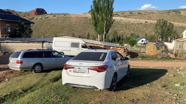 купить прицеп самосвальный для камаза бу: Toyota Corolla: 2018 г., 1.8 л, Автоматические, Гибрид, Седан
