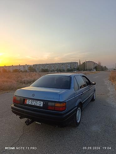мазда 323 1990: Volkswagen Passat: 1990 г., 1.8 л, Механика, Газ, Седан — 1