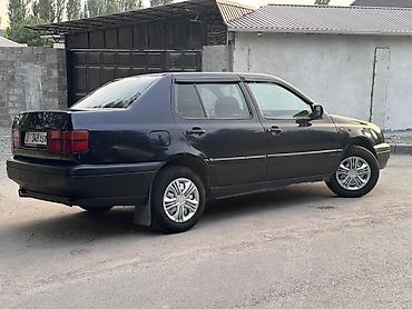 Транспорт: Volkswagen Vento: 1992 г., 1.8 л, Автомат, Бензин, Седан — 1