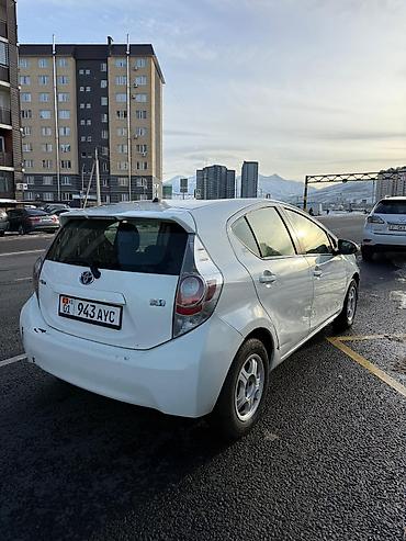 Toyota: Toyota Aqua: 2013 г., 1.5 л, Вариатор, Гибрид, Хэтчбэк — 7