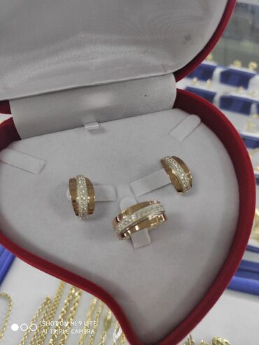 бриллиантовый набор цена: Серебро напылением золото 925 пробы Размеры имеются Камни фианиты Есть
