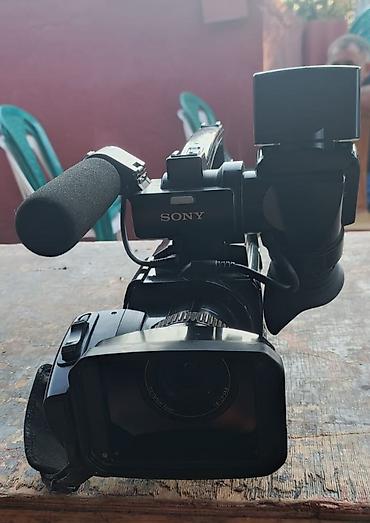səs yazan yüklə: Sony HXR-MC2000 peşəkar video-kamera - Brend/model: Sony HXR‑MC2000 — 1