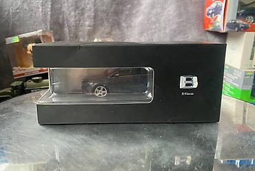 model 1: Mercedes, 2018 il, 1:43, Dəmir, Ödənişli çatdırılma — 1