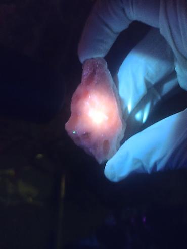 lom qizil satiram: Yaqut (Ruby) | Safir (Saphire) | Spinel 💎 UV Qırmızı-Çəhrayı — 5