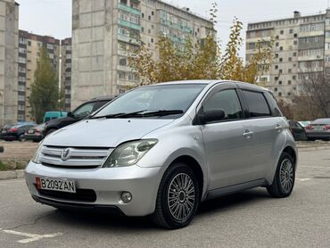 Toyota: Toyota ist: 2003 г., 1.5 л, Автомат, Бензин, Хэтчбэк