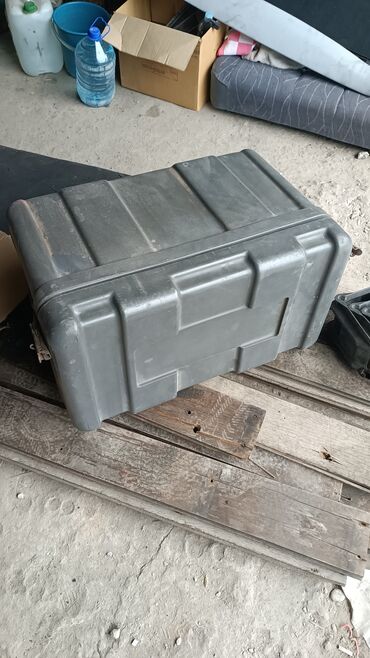 из грузии: Продаю инструментальный ящик, для грузовых авто, производство европа