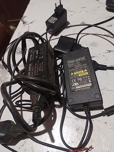 220 v 12 v dönüştürücü: Məhsul: DC güc adapterləri dəsti Təsvir: - Bir neçə 12V çıxışlı — 1