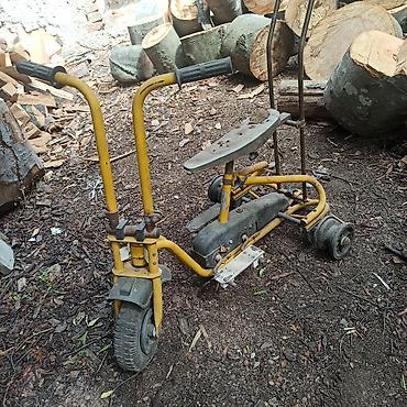 Njihalice: Dečiji dvosed za njihaljku + stari dečiji romobil sa sedištem (pedalni — 1