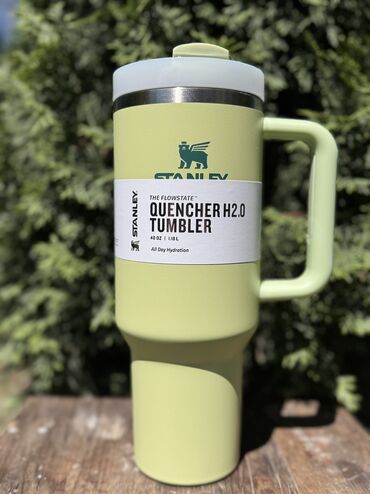 Стаканы: Термокружка Stanley😍😍😍 Объем 1,18л и 0,8л Все цвета в наличии Держит — 19