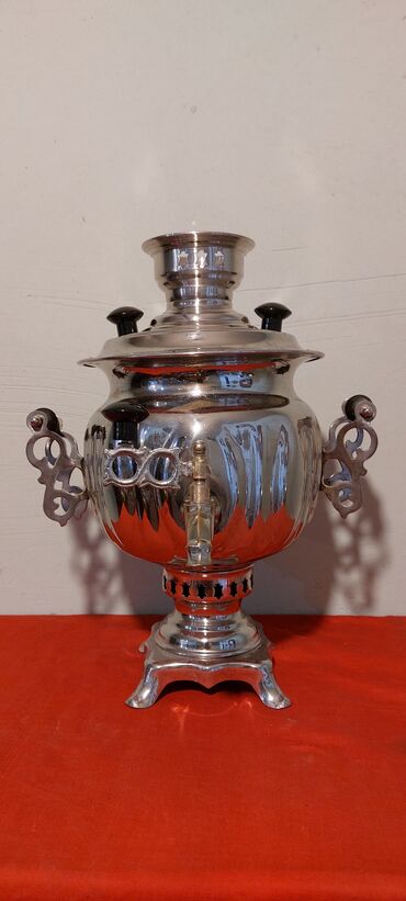 Digər çaydanlar: Klassik samovar dəsti - Material: cilalanmış metal korpus (gümüşü və — 13