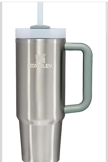 Термокружка Stanley с ручкой и трубочкой из США! На сайте стоит 75$ at lalafo.kg Термокружка Stanley с ручкой и трубочкой из США! На сайте стоит 75$