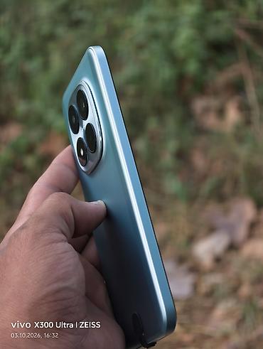 Poco: Vivo Б/у, 512 ГБ, цвет - Голубой, 2 SIM — 1
