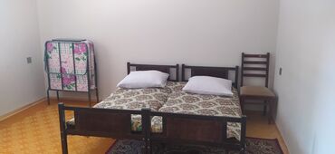 Günlük kirayə evlər: 90 kv. m, 4 otaqlı — 12