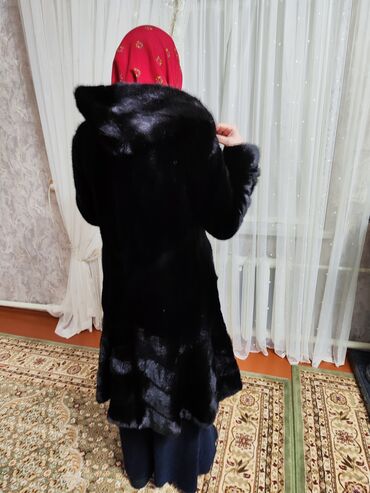 женская теплая зимняя куртка: Шуба, Италия