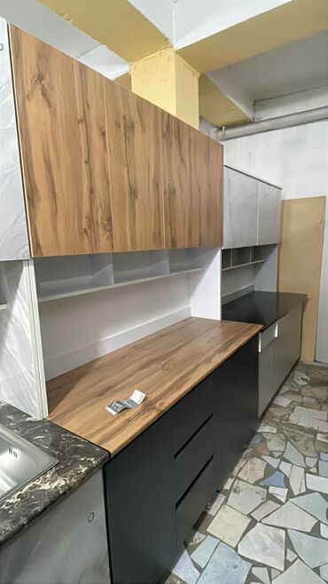 Кухонные гарнитуры: Кухонный гарнитур, Новый, В рассрочку, ДСП, Платная доставка, Самовывоз, Бесплатная доставка — 8