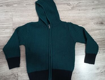 Paketi dečije odeće: Paket: Košulje, Duksevi, Za dečake, uzrast: 7-8 godina na lalafo.rs — 6 Paketi dečije odeće: Paket: Košulje, Duksevi, Za dečake, uzrast: 7-8 godina — 6