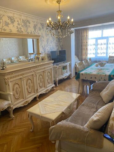 Köhnə tikili: Bakı, 3 otaqlı, Köhnə tikili, m. Memar Əcəmi, 80 kv. m — 1