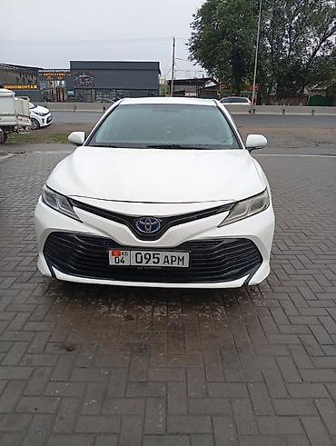 Toyota Camry: 2019 г., 2.5 л, Вариатор, Гибрид, Седан at lalafo.kg Toyota Camry: 2019 г., 2.5 л, Вариатор, Гибрид, Седан