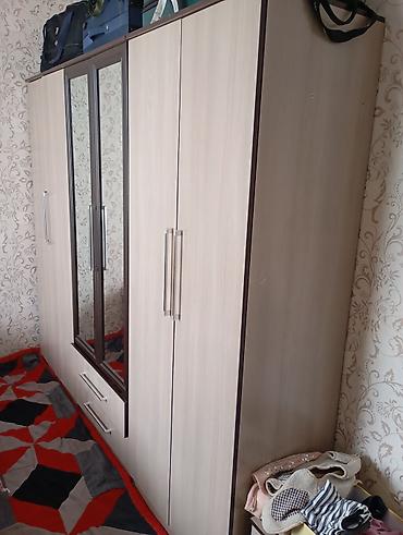 Продажа коттеджей и домов: Продаётся дом: 3-комнатный, с центральным отоплением. Расположение — 1