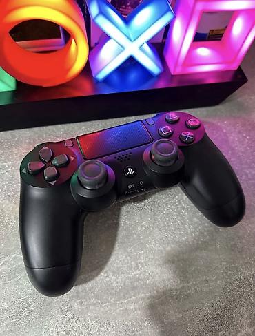 ps 4 pult: PlayStation DualShock 4 (PS4) simsiz oyun pultu – orijinal model, qara — 3