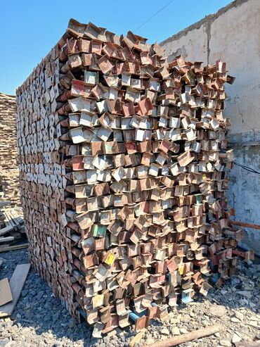 Dayaqlar: Dəmir dirək baglı sekilde 2.20 acıldıqda 3.80 cox yaxsı veziyettedir — 2