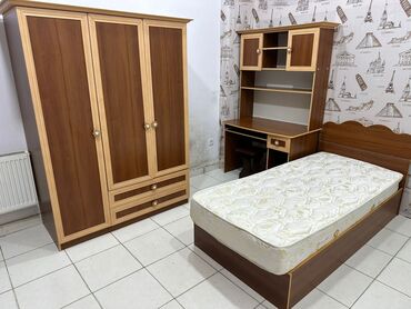 Divanlar: Oğlan və qız üçün, İşlənmiş, Təknəfərlik çarpayı, Yazı masası, Dolab