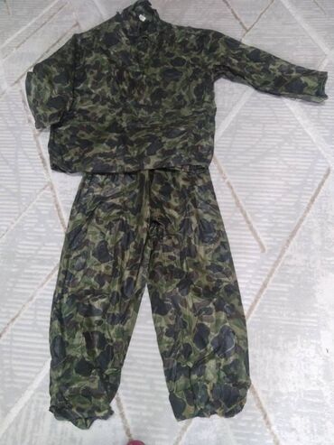 детский камуфляжный костюм: Продаю водонепроницаемый камуфляжный костюм, размер от 50 до 56