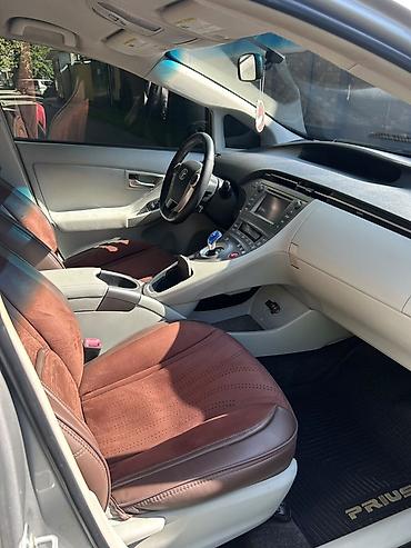 приус 2015 года: Toyota Prius: 2014 г., Гибрид, Лифтбек — 5
