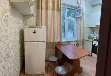 12 мкр бишкек: 1 комната, 35 м², 105 серия, 4 этаж
