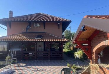 Kuće na prodaju: 160 kv. m, 3 sobe — 1