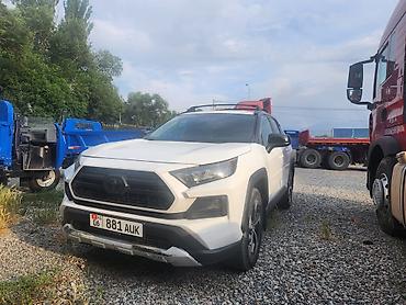 reno duster: Toyota RAV4: 2018 г., Бензин, Кроссовер — 2