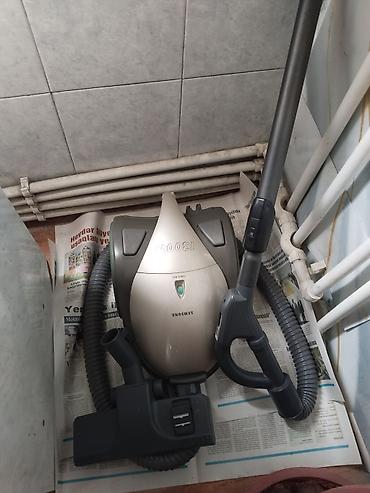 tozsoram: Samsung tozsoran – 1300W - Güc: 1300W, güclü soruşdurma üçün. - Toz — 1