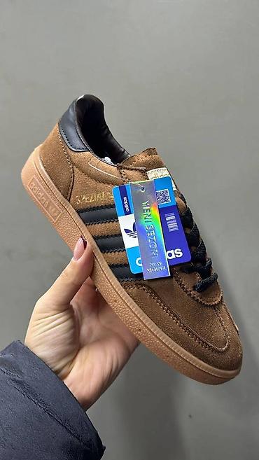 nike tn 35: Adidas spezial patike NOVO

Novo
Brojevi 36 do 40

fb Moja Kupovina 1 — 9